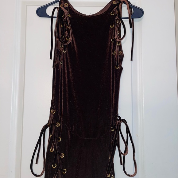 Brittany DeShields Brown Midi Dress Velvet Soft  Material - Picture 2 of 7